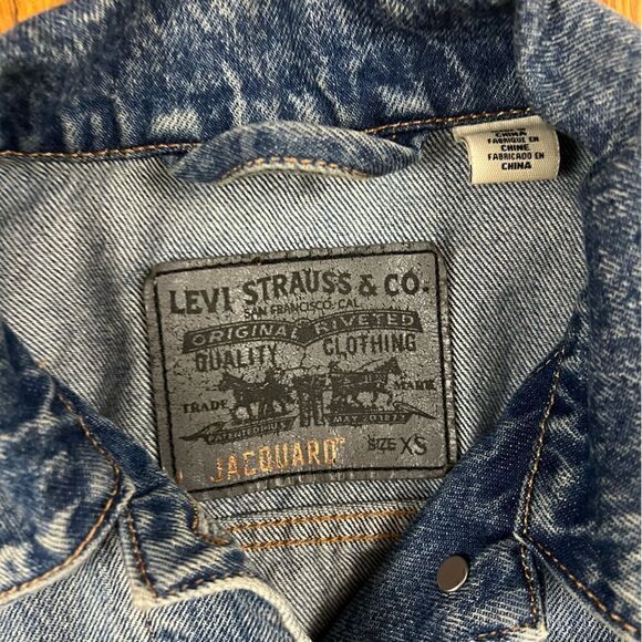 Levis Jauquard Denim Trucker Smart Jacket by Google - Picture 2 of 13